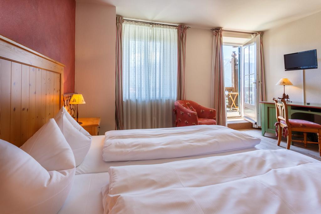 Landkomforthotel Panorama & Restaurant Bella Vista Garmisch-Partenkirchen Rom bilde