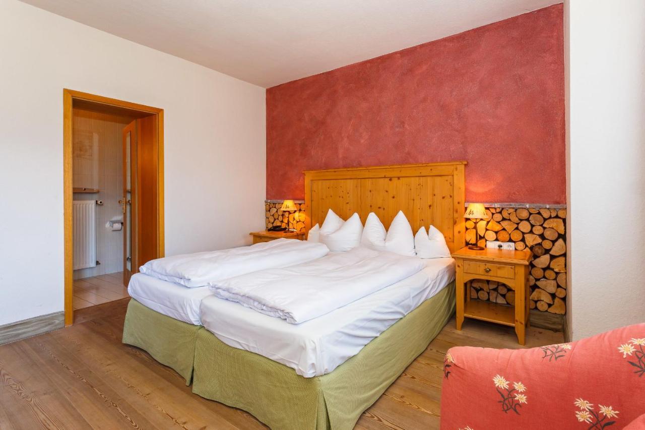 Landkomforthotel Panorama & Restaurant Bella Vista Garmisch-Partenkirchen Rom bilde